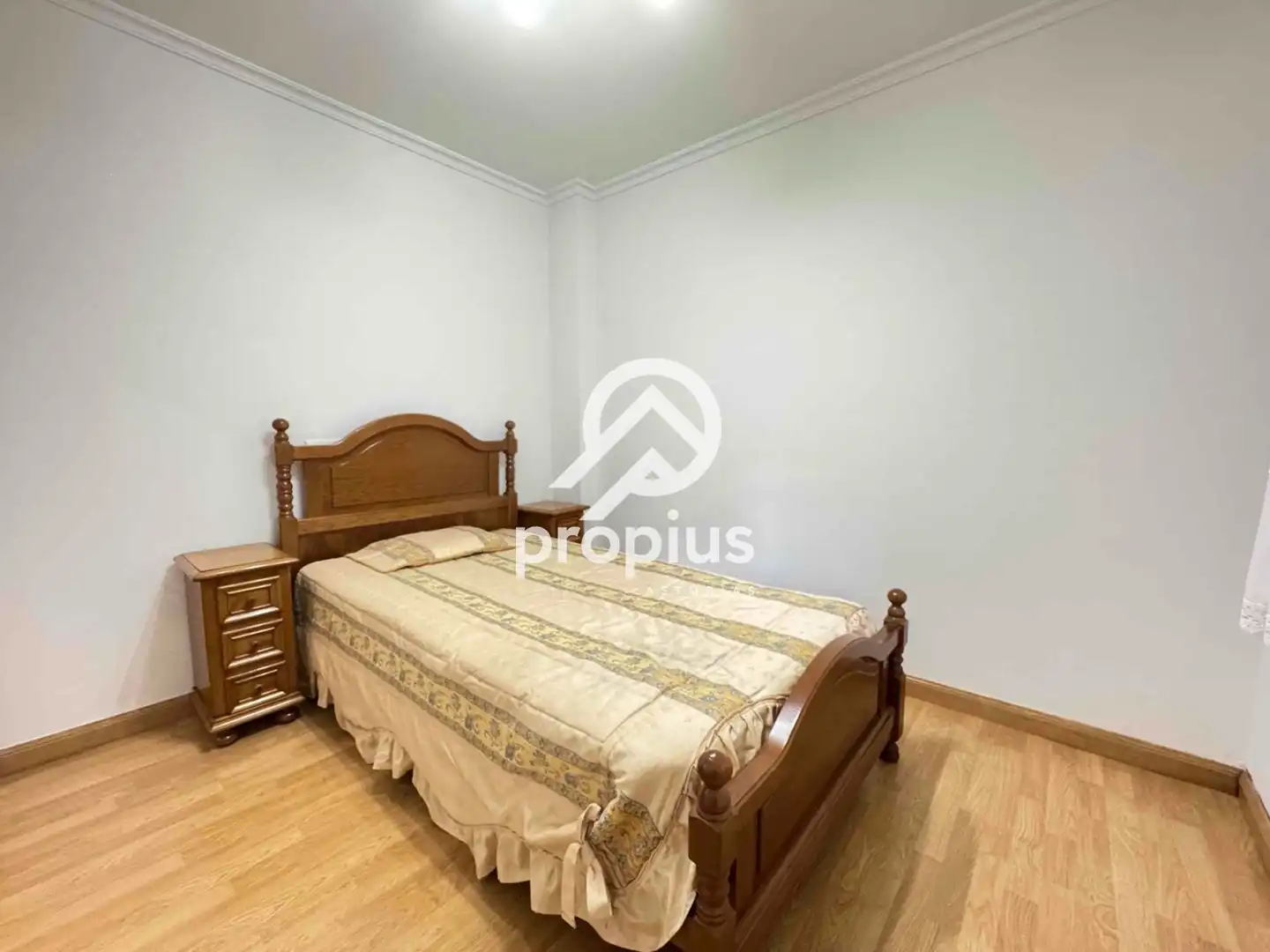 Habitación de Casa adosada en venta en Piloña con Calefacción, Jardín privado y Parquet