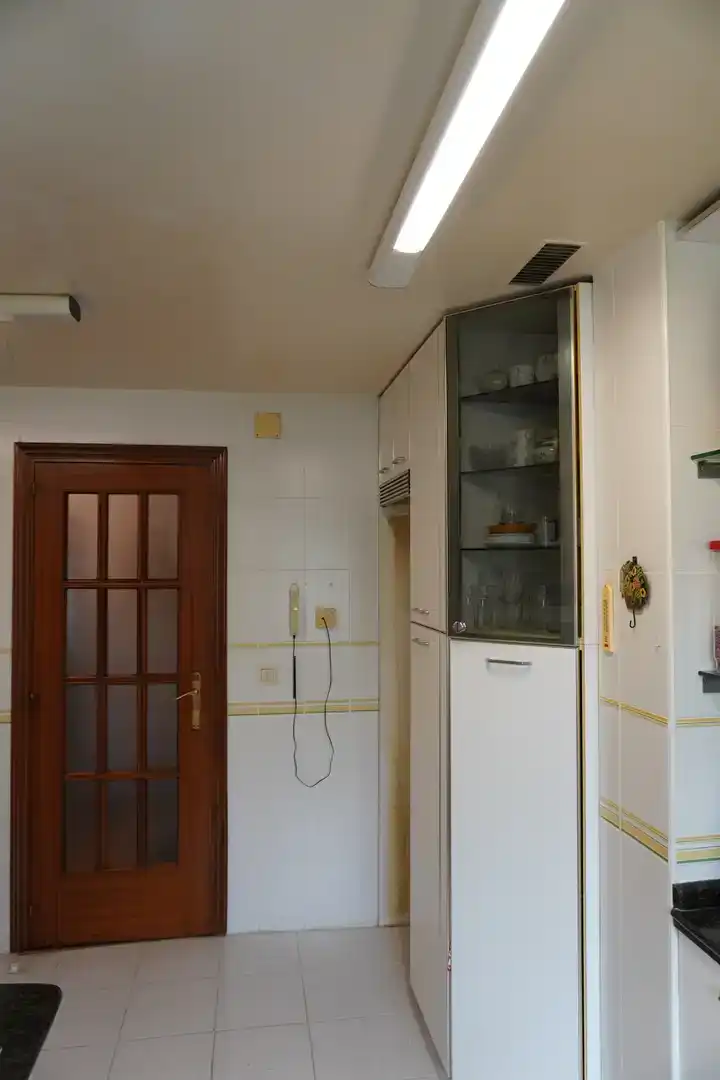 Cuina de Pis en venda en Valladolid amb Parquet, Traster i Piscina