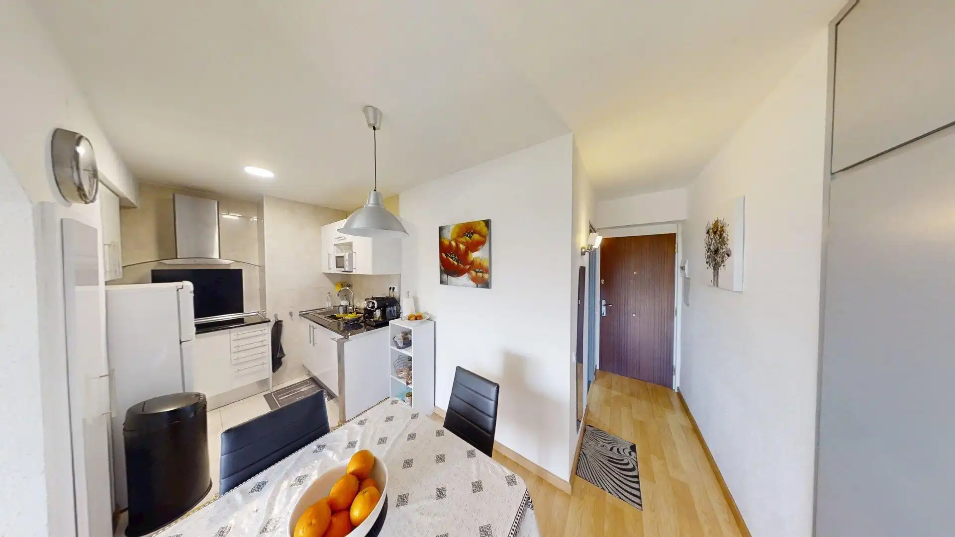 Cuina de Apartament en venda en Roses amb Jardí privat, Terrassa i Balcó