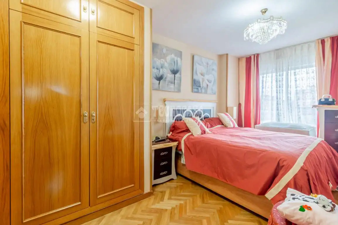 Habitación de Piso en venta en Madrid con Trastero y Amueblado