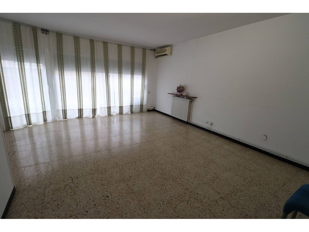 Living room of House or chalet for sale in Terrassa  with Air Conditioner, Heating and Private garden