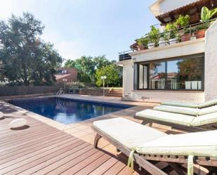 Swimming pool of House or chalet for sale in  Barcelona Capital  with Air Conditioner, Terrace and Swimming Pool