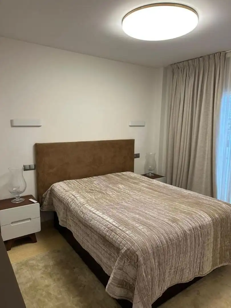 Dormitori de Casa o xalet de lloguer en Estepona amb Aire condicionat, Jardí privat i Terrassa