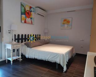 Bedroom of Single-family semi-detached to rent in Oliva  with Air Conditioner, Terrace and Community pool