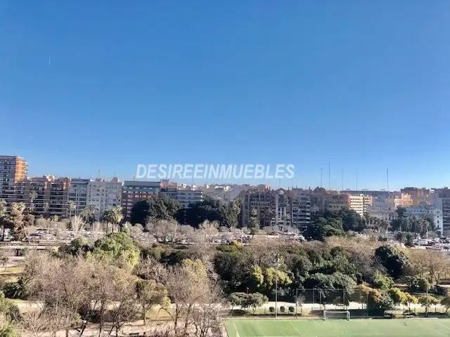 Vista exterior de Piso de alquiler en Valencia con Aire acondicionado, Calefacción y Parquet