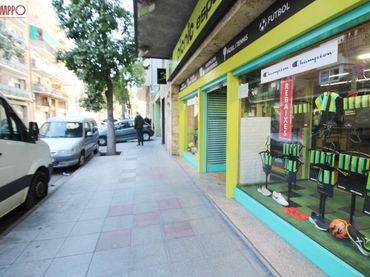Locale commerciale in affitto a Carretera de Valls