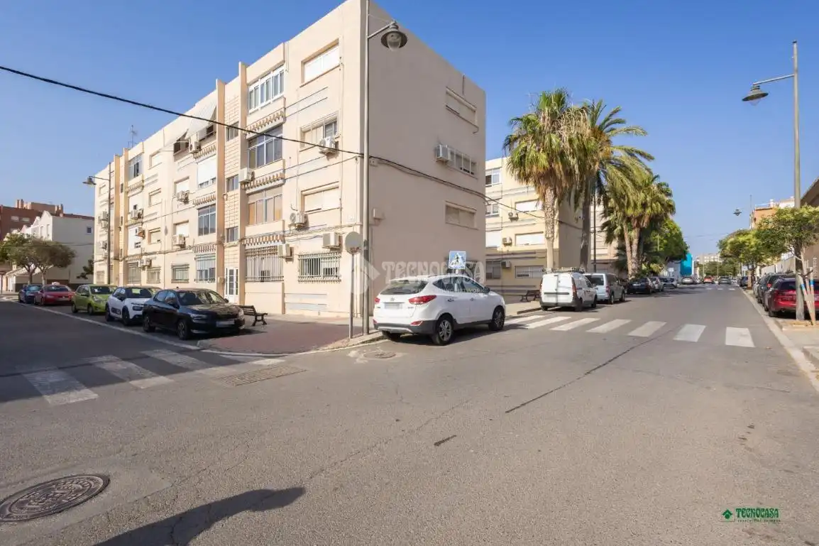 Piso en venta en Nueva Almería - Cortijo Grande - Vega de Acá