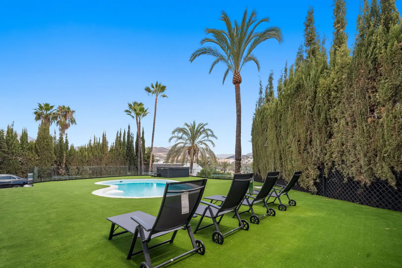 Houses for rent in Calle Alcala, Las Brisas