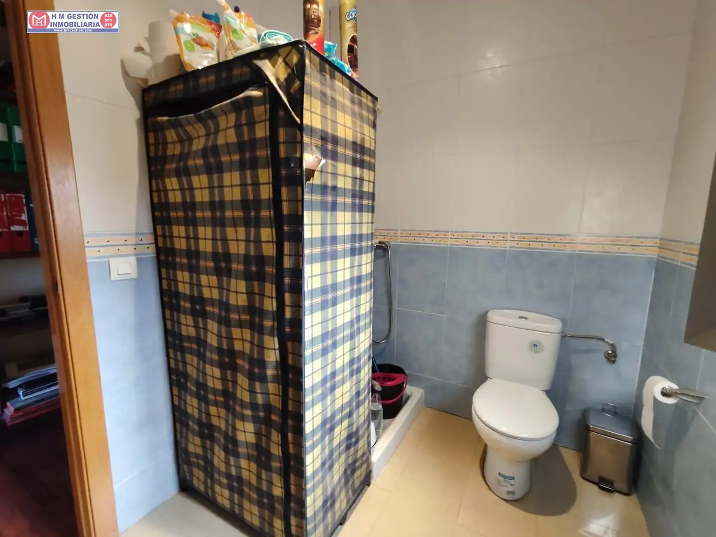 Badezimmer von Büro zum Verkauf in Alcázar de San Juan mit Klimaanlage, Terrasse und Möbliert