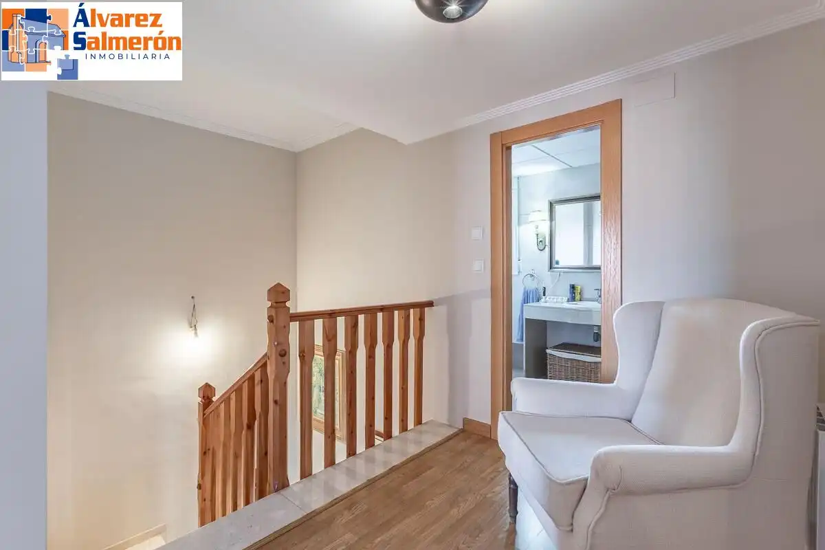 Casa adosada en venta en Huétor Vega con Aire acondicionado, Terraza y Trastero