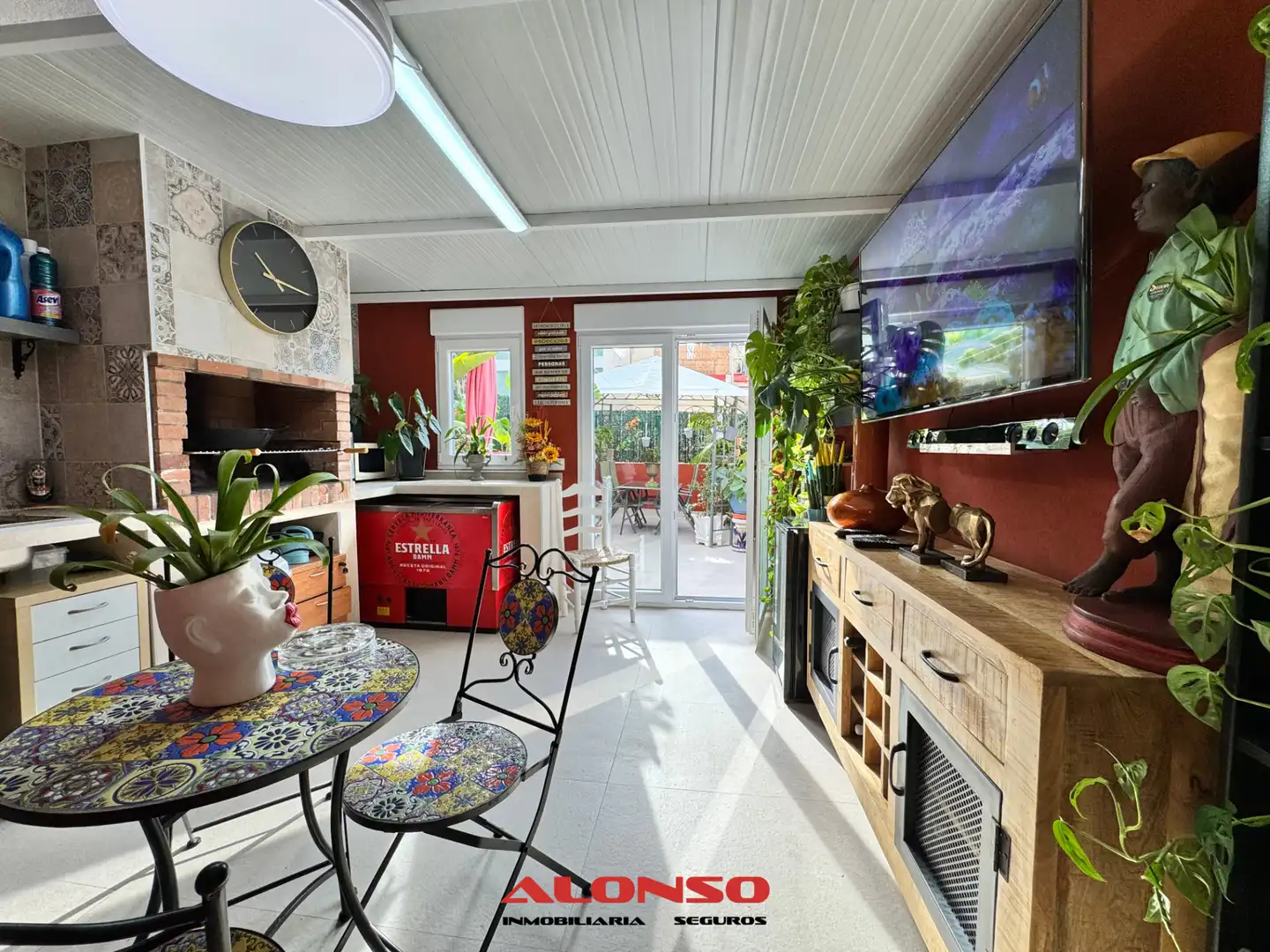 Reihenhaus mit Terrasse zum Verkauf in Casco Urbano, imagen 3