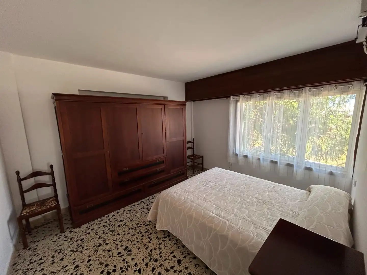 Dormitori de Apartament de lloguer en Ribeira amb Terrassa, Moblat i Forn