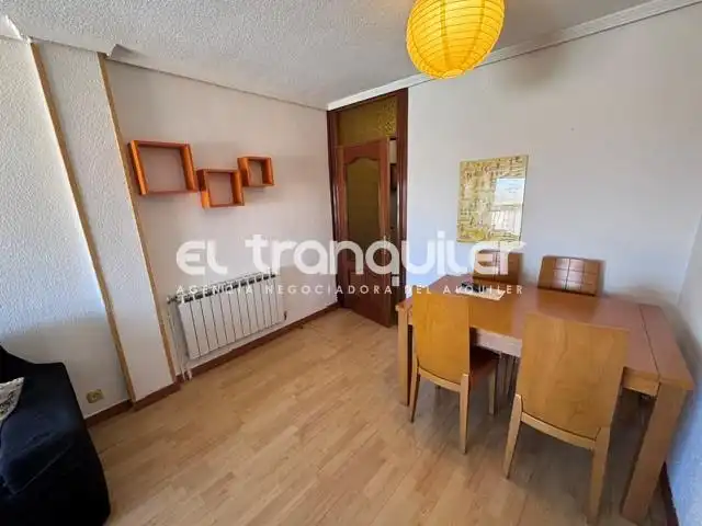 Living room of Flat for rent in Madrid  with Air Conditioner, Furnished and Washing machine
