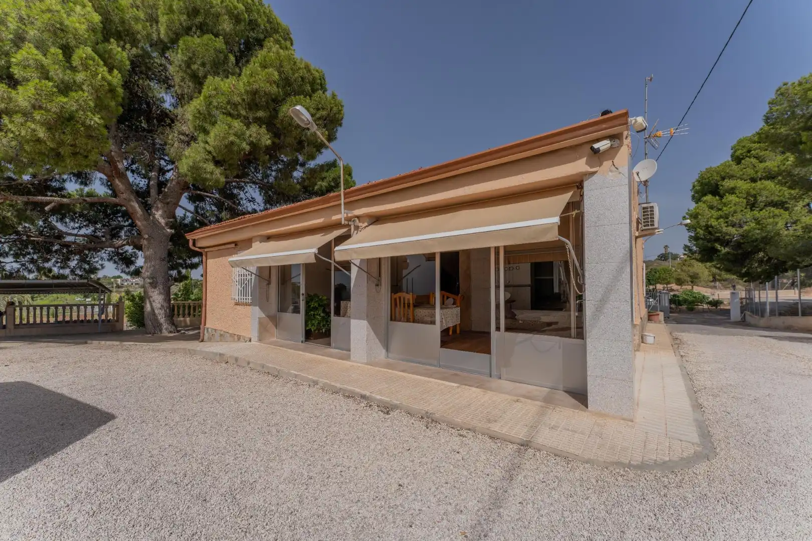 Vista exterior de Casa o chalet en venta en Elche / Elx con Aire acondicionado, Jardín privado y Piscina
