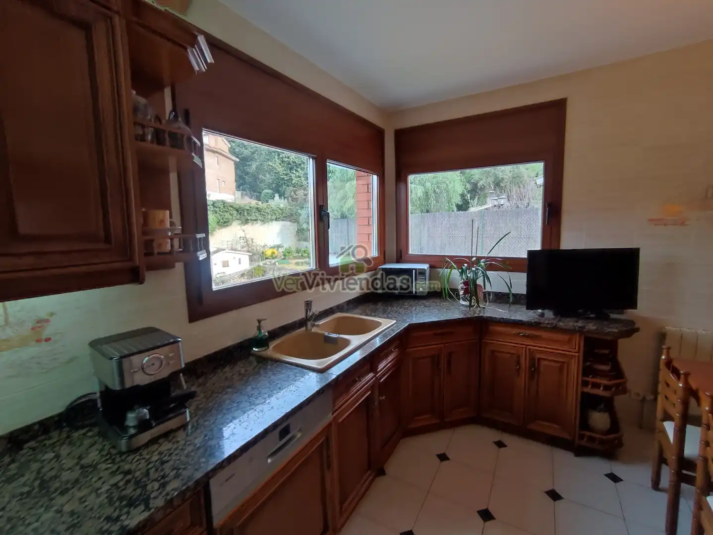 Cuina de Casa o xalet en venda en La Palma de Cervelló amb Calefacció, Jardí privat i Terrassa