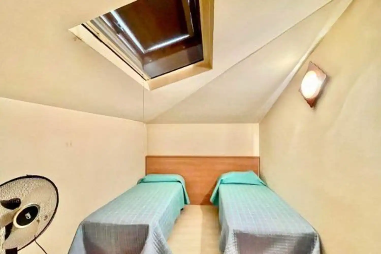Bedroom of Flat for sale in Figueres  with Air Conditioner and Terrace