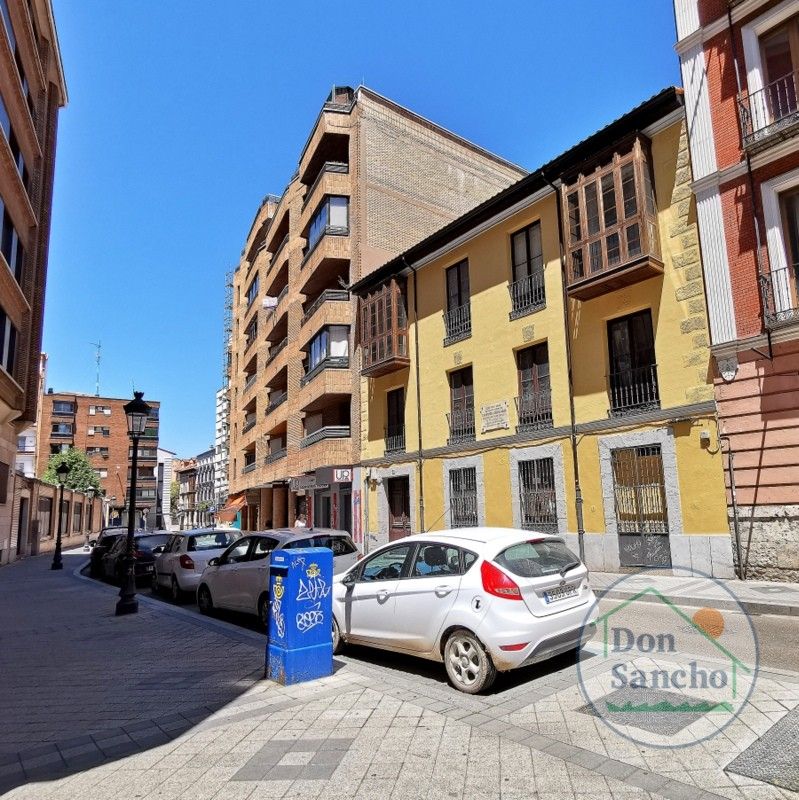 Exterior view of Flat for sale in Valladolid Capital  with Heating and Terrace