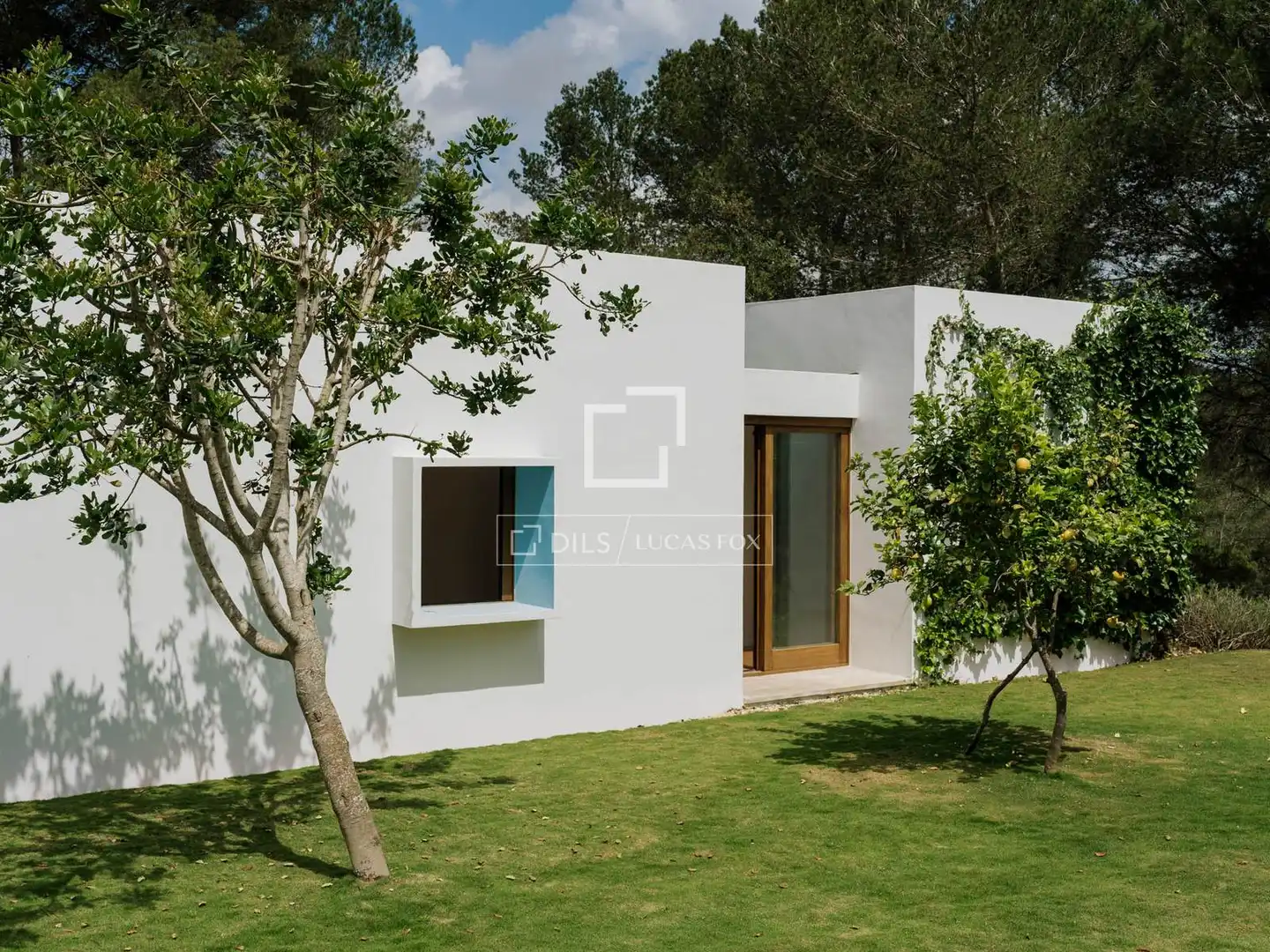 Vista exterior de Casa o chalet en venta en Santa Eulària des Riu con Aire acondicionado, Calefacción y Jardín privado