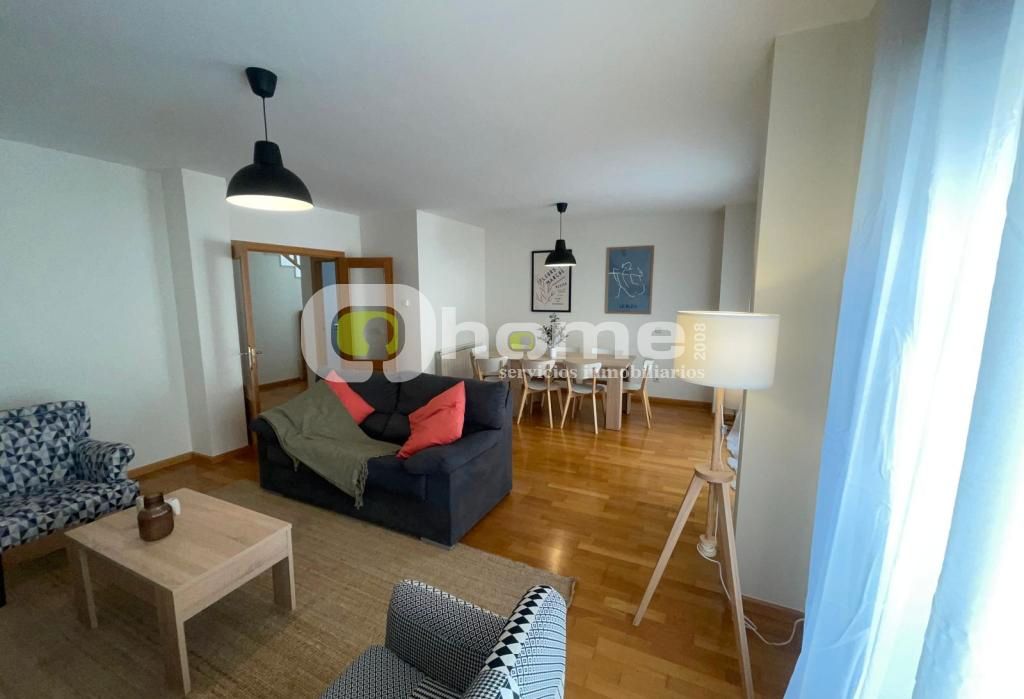 Vista exterior de Dúplex en venda en Zamora Capital  amb Calefacció, Parquet i Moblat