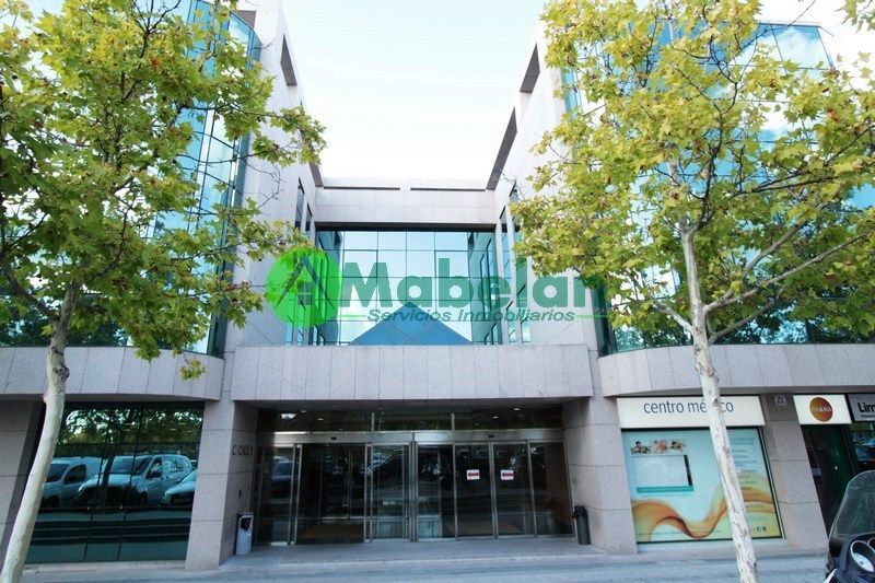 Office to rent in El Pinar - Punta Galea