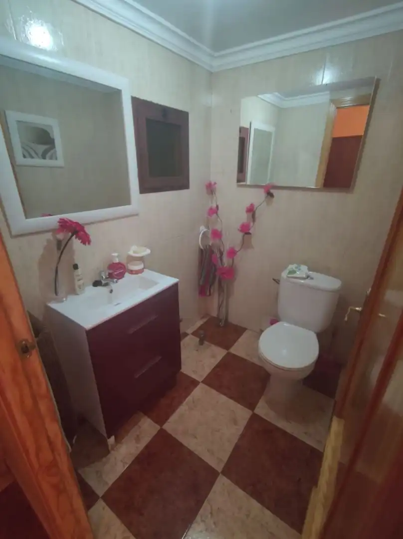 Badezimmer von Einfamilien-Reihenhaus zum Verkauf in Carrión de Calatrava