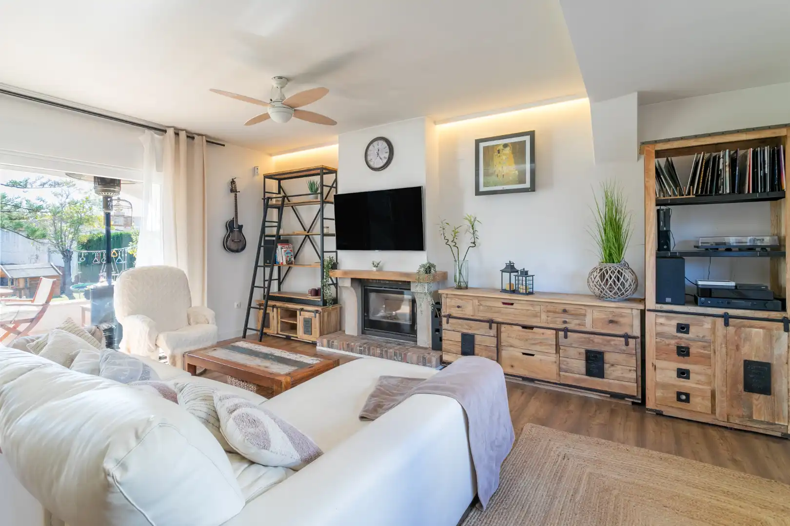 Sala d'estar de Casa o xalet de lloguer en El Campello amb Aire condicionat, Calefacció i Jardí privat