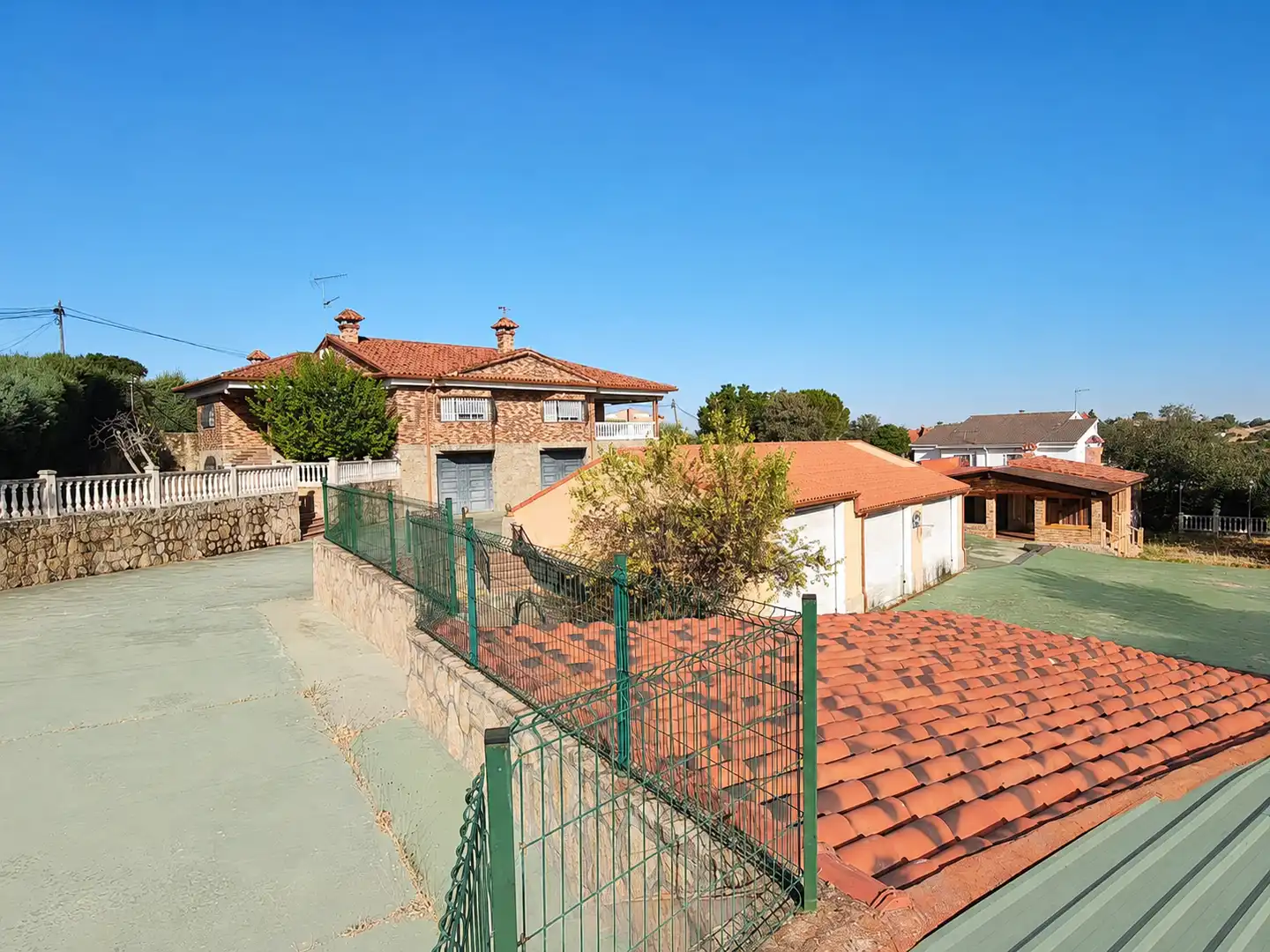 Exterior view of Houses for sale in Arroyomolinos (Madrid)  with Air Conditioner, Heating and Private garden