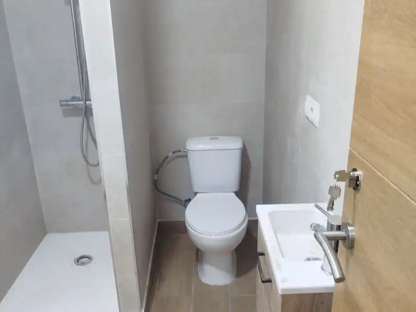Bany de Casa o xalet en venda en Burjassot amb Terrassa