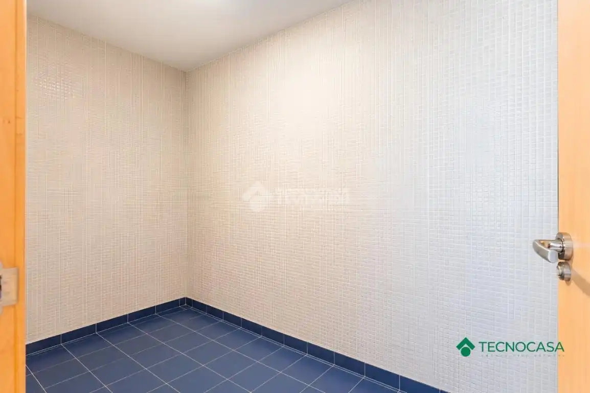 Baño de Piso en venta en Roquetas de Mar
