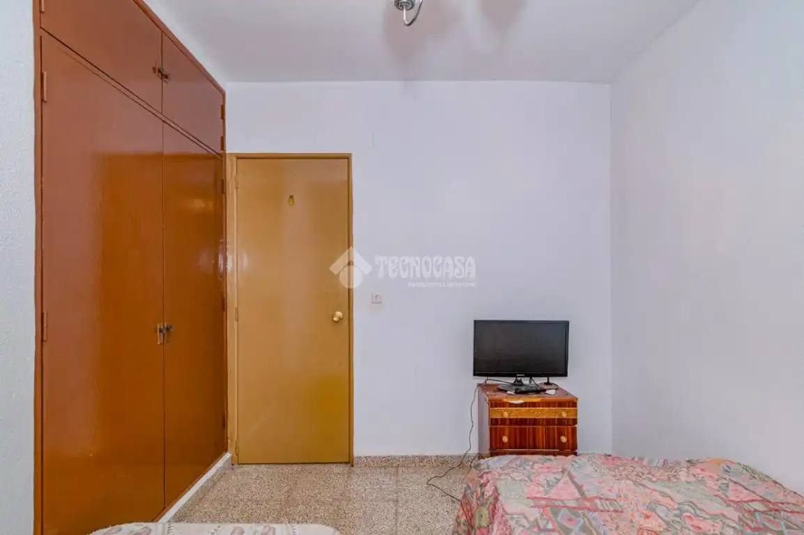 Habitación de Piso en venta en Lucena con Aire acondicionado y Amueblado