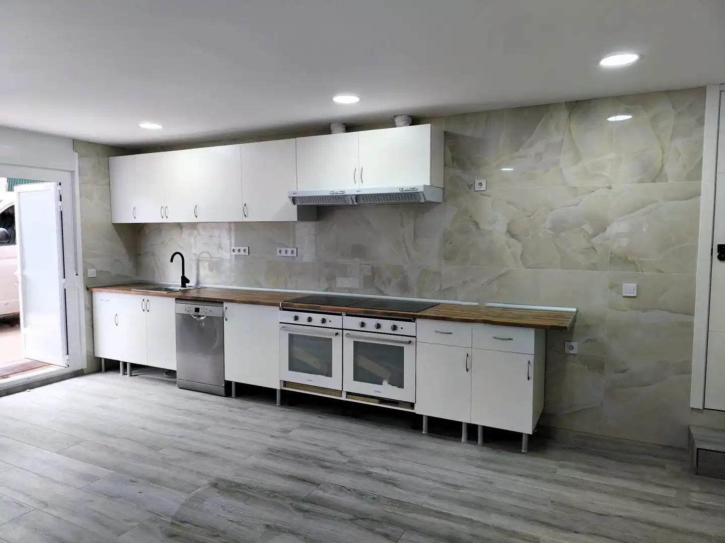 Kitchen of Flat for share in Villaviciosa de Odón  with Air Conditioner, Heating and Furnished