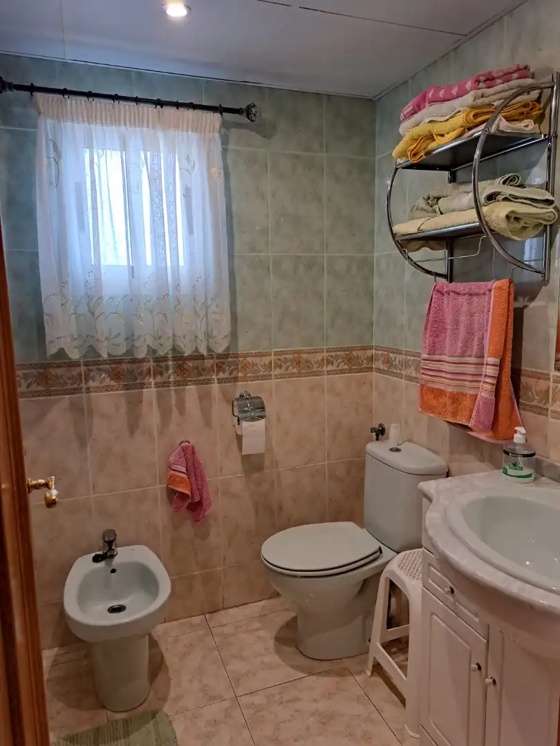 Bathroom of Apartments for sale in Benidorm  with Air Conditioner, Terrace and Furnished