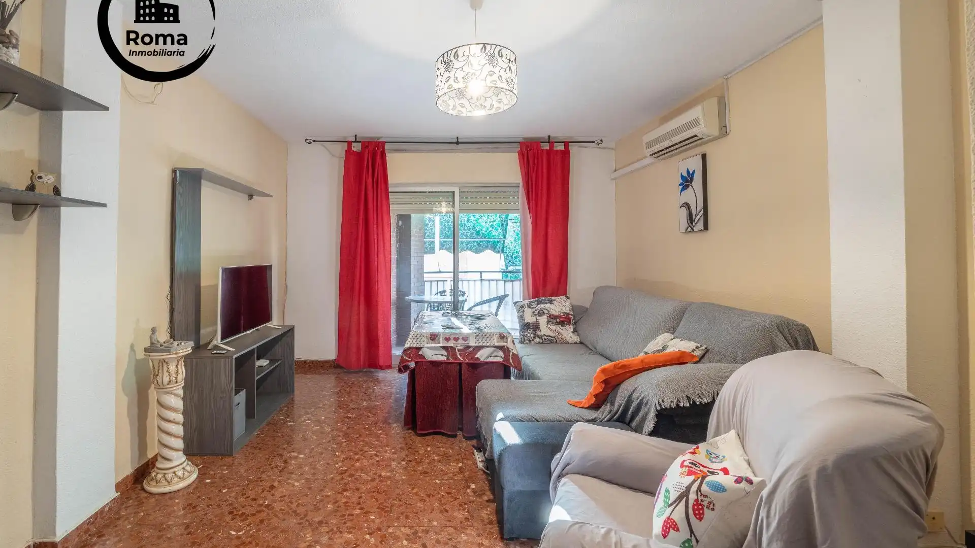 Living room of Flat for sale in Maracena  with Air Conditioner, Furnished and Balcony