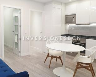 Kitchen of Flat to rent in  Barcelona Capital  with Air Conditioner and Heating