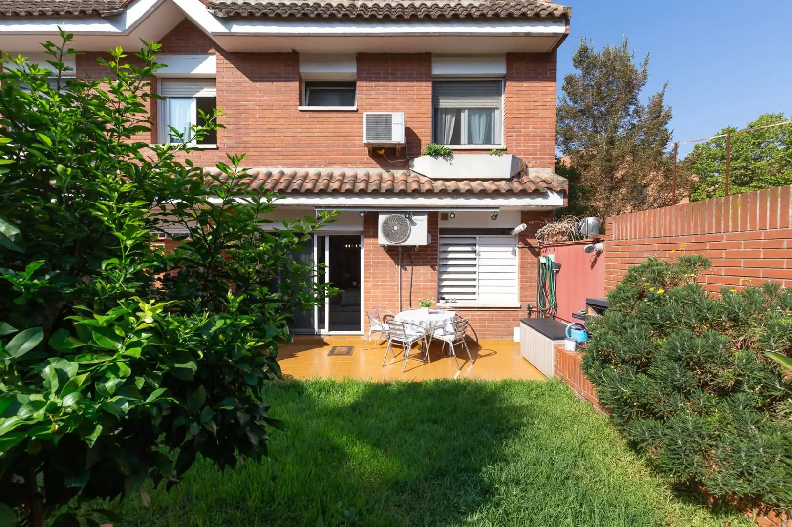 Garten von Erdgeschoss zum Verkauf in Rubí mit Klimaanlage, Heizung und Terrasse