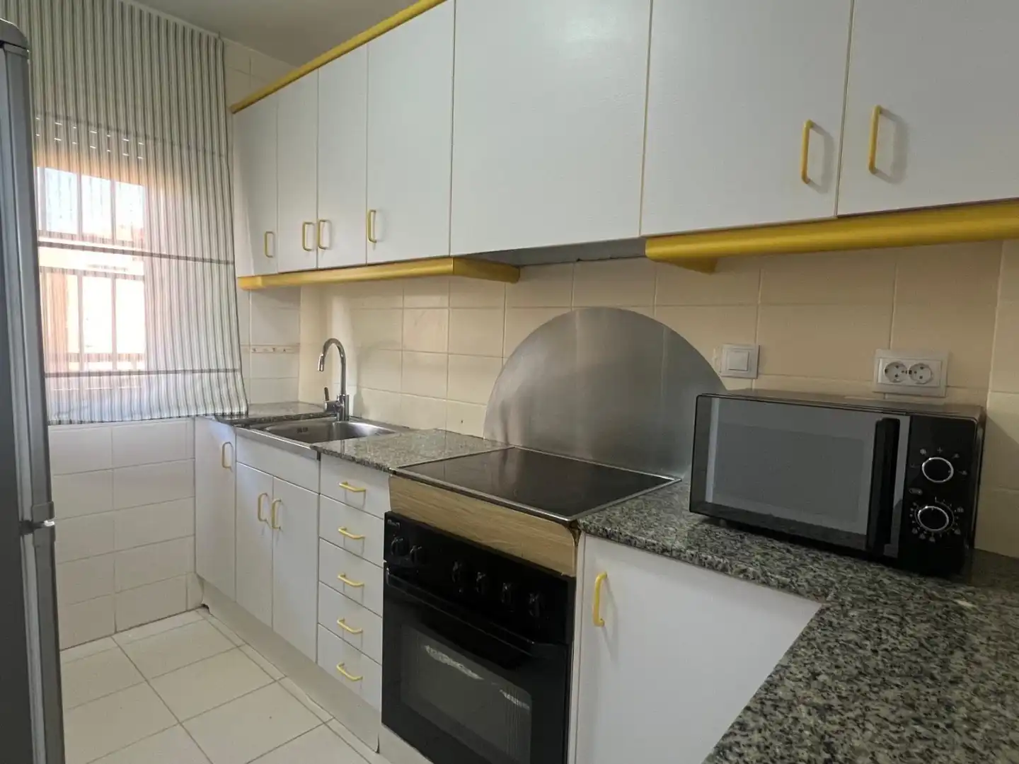 Apartamento con piscina en alquiler en Camino Volta 3, imagen 3