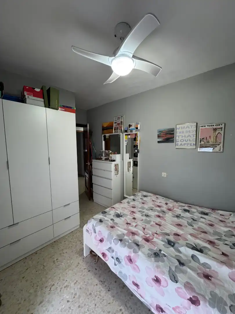 Habitación de Casa adosada en venta en Sanlúcar de Barrameda con Aire acondicionado, Trastero y Amueblado