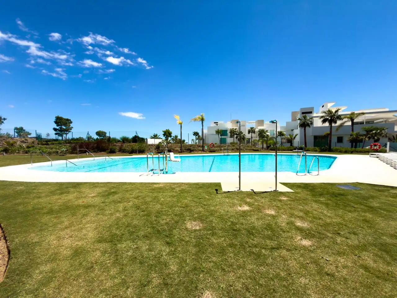 Piscina de Apartamento en venta en Ojén con Aire acondicionado, Calefacción y Jardín privado