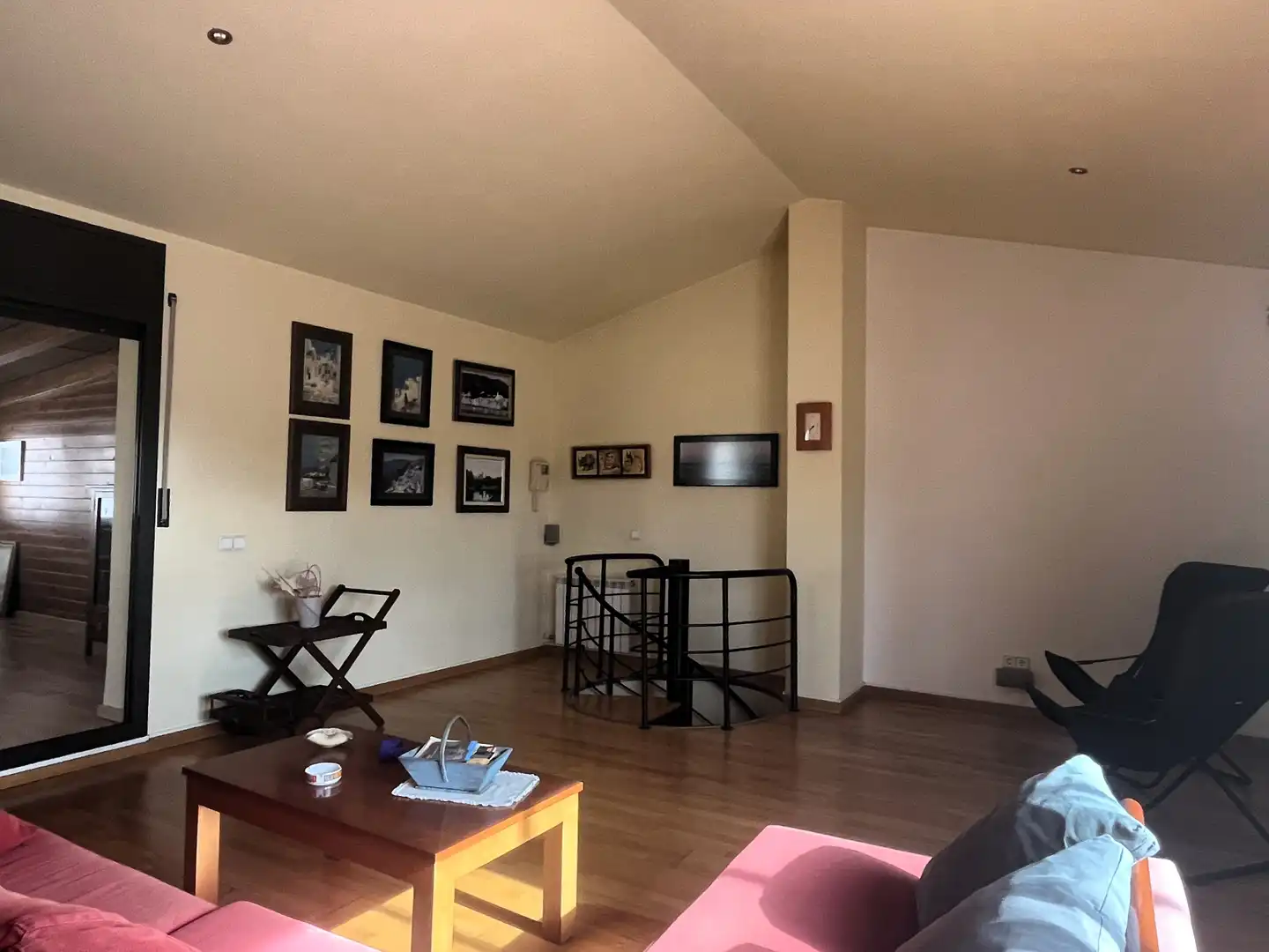 Sala de estar de Dúplex en venta en Vilafranca del Penedès con Aire acondicionado, Calefacción y Parquet