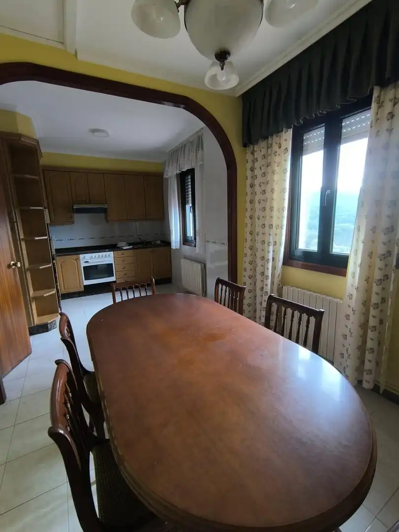 Cuina de Casa o xalet en venda en Gondomar amb Calefacció i Balcó