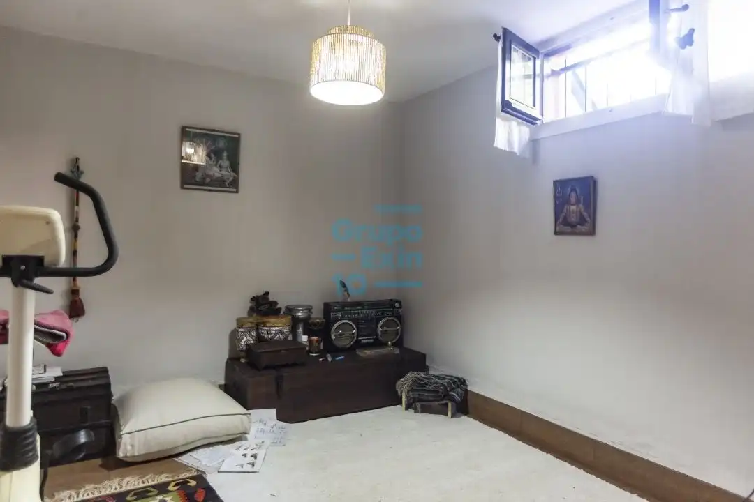 Casa o xalet en venda en Irun  amb Calefacció i Jardí privat