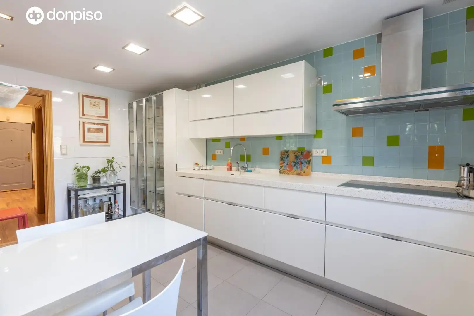 Cocina de Casa adosada en venta en Granada con Aire acondicionado, Calefacción y Balcón