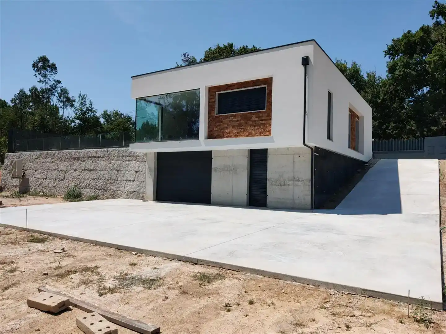 Vista exterior de Casa o xalet en venda en Salvaterra de Miño amb Piscina