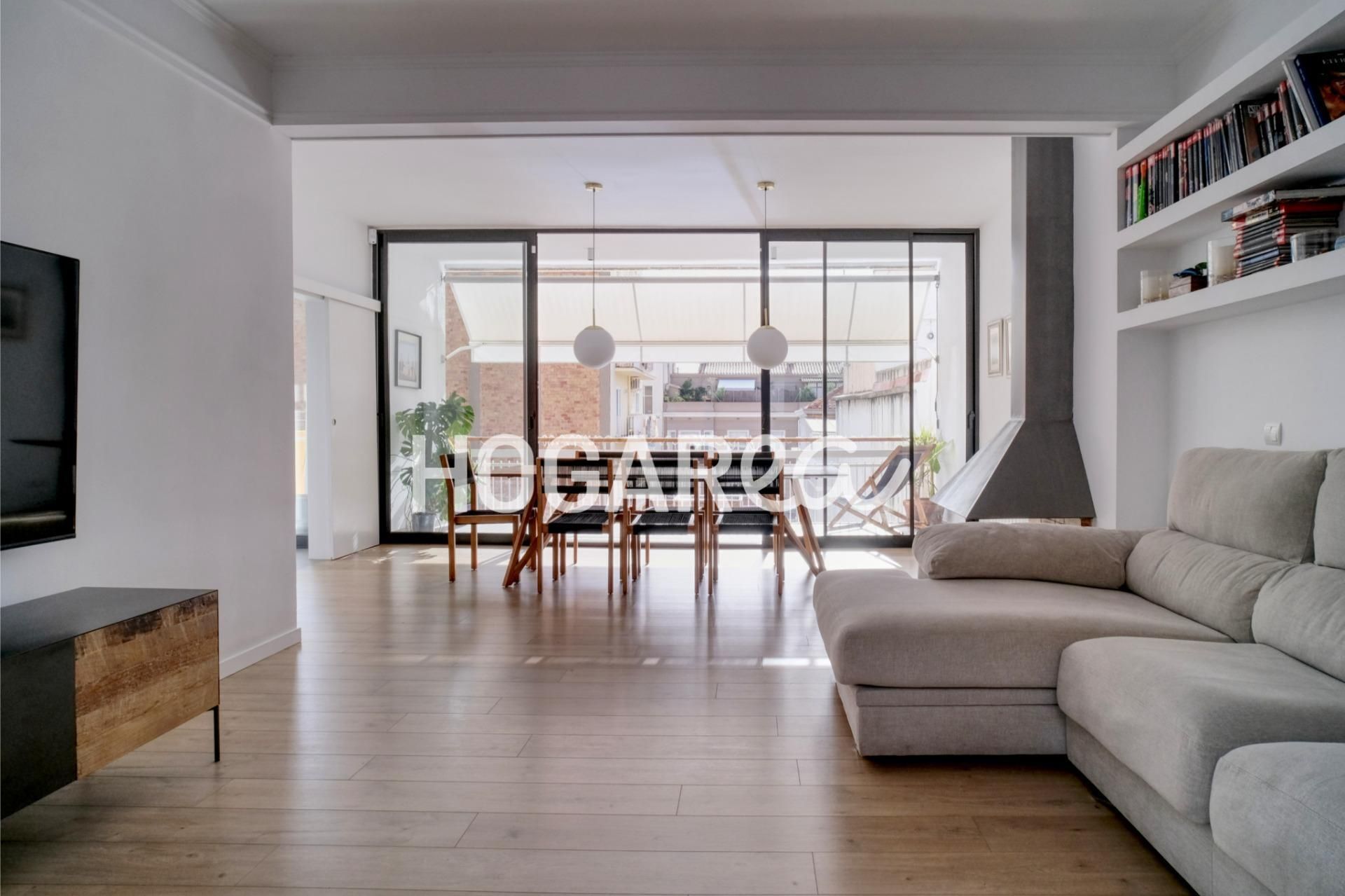 Living room of Flat for sale in Badalona  with Air Conditioner, Heating and Parquet flooring