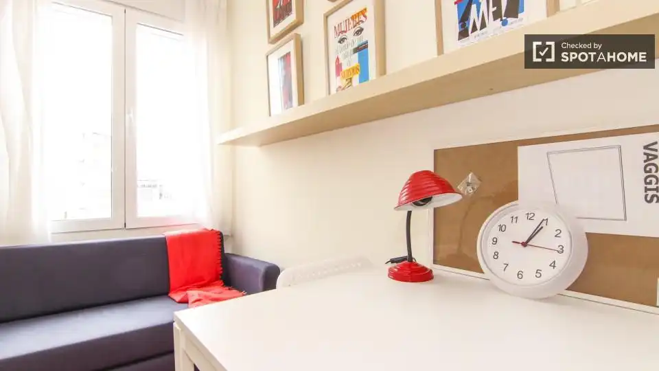 Habitación de Piso de alquiler en Valencia con Aire acondicionado, Calefacción y Amueblado