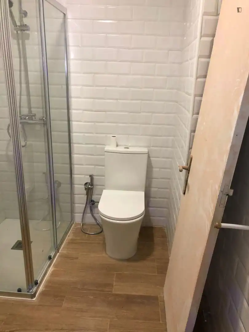 Badezimmer von Wohnungen zur untervermieten in Gijón  mit Heizung, Möbliert und Waschmaschine