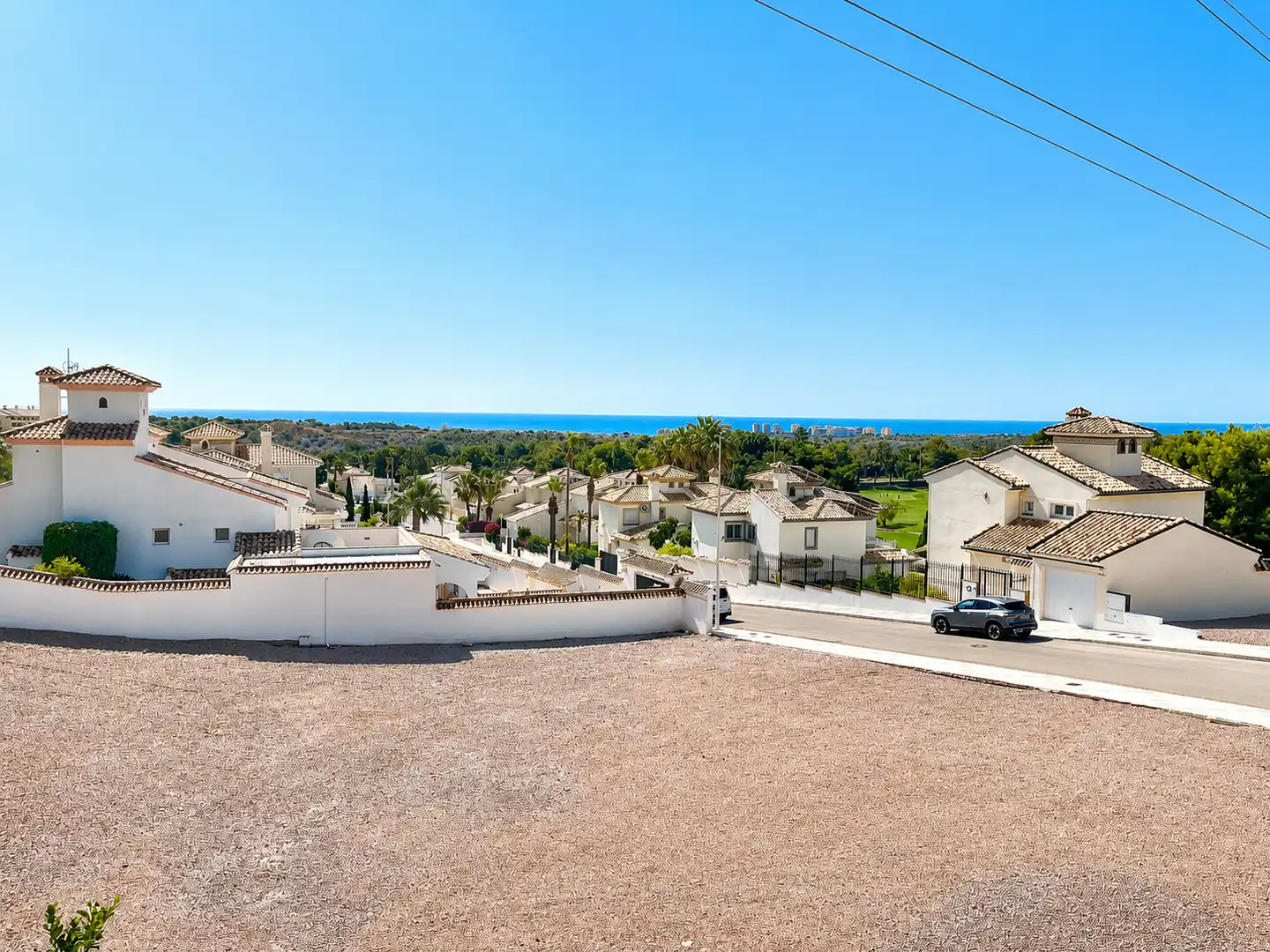 Vista exterior de Casa o xalet en venda en Orihuela amb Aire condicionat, Calefacció i Jardí privat