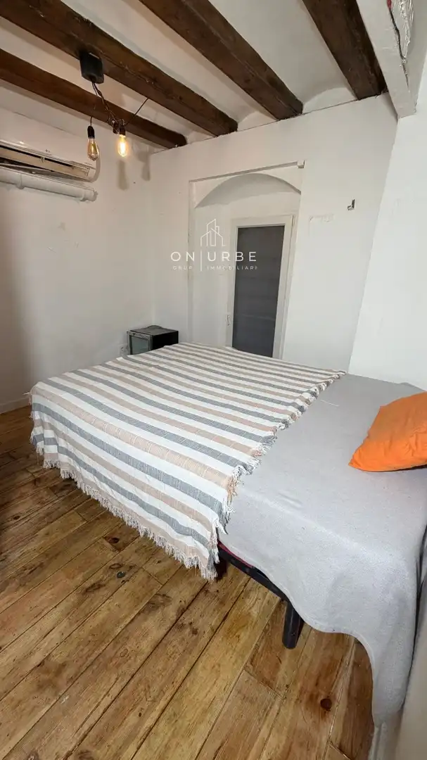 Dormitori de Dúplex en venda en Barcelona amb Aire condicionat