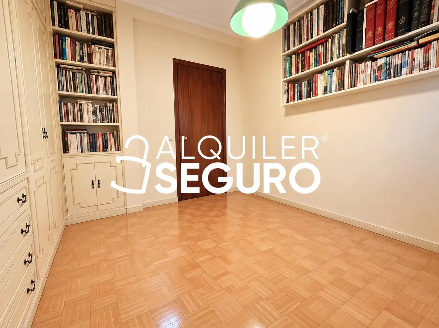 Sala de estar de Piso de alquiler en Chamberí