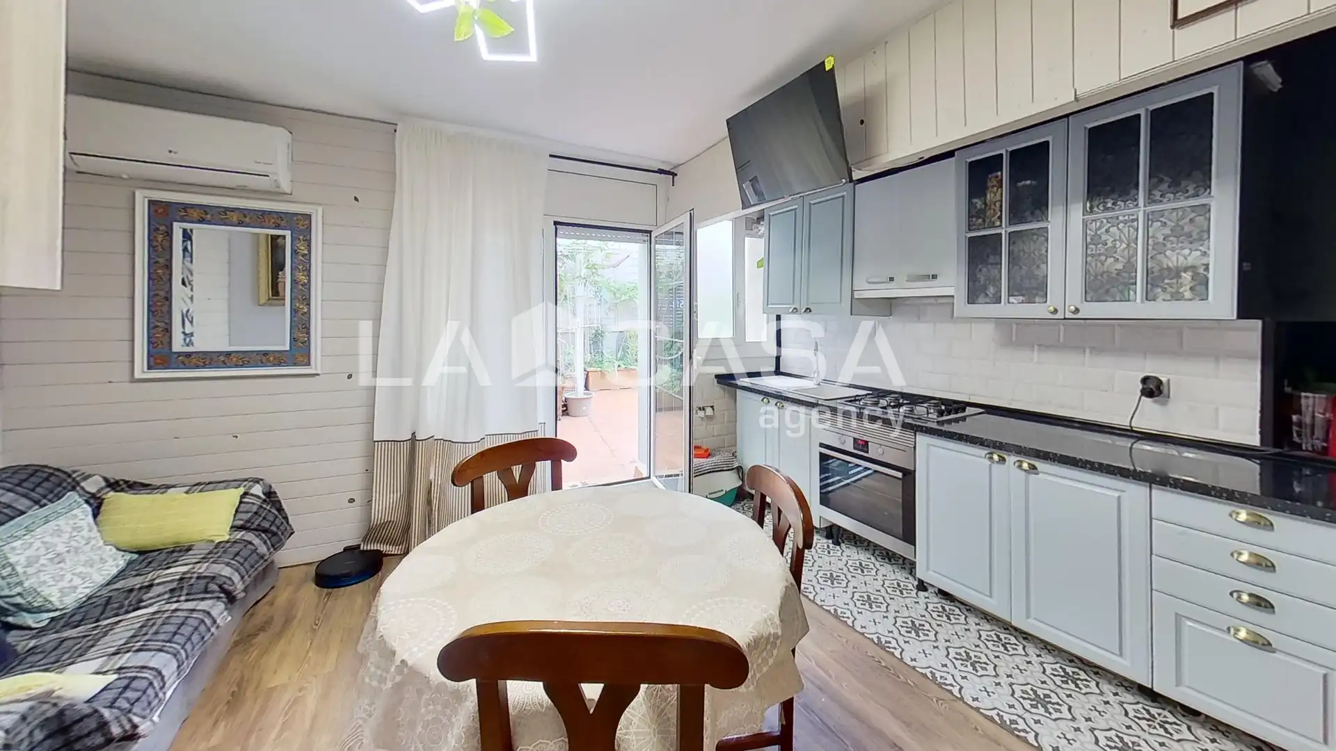 Cocina de Ático en venta en Barcelona con Terraza y Balcón